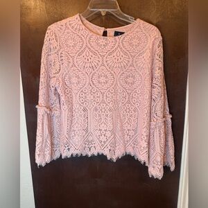 Worthington Blush Lace Blouse w/ bell sleeves and scallop hem on sleeve & hem M